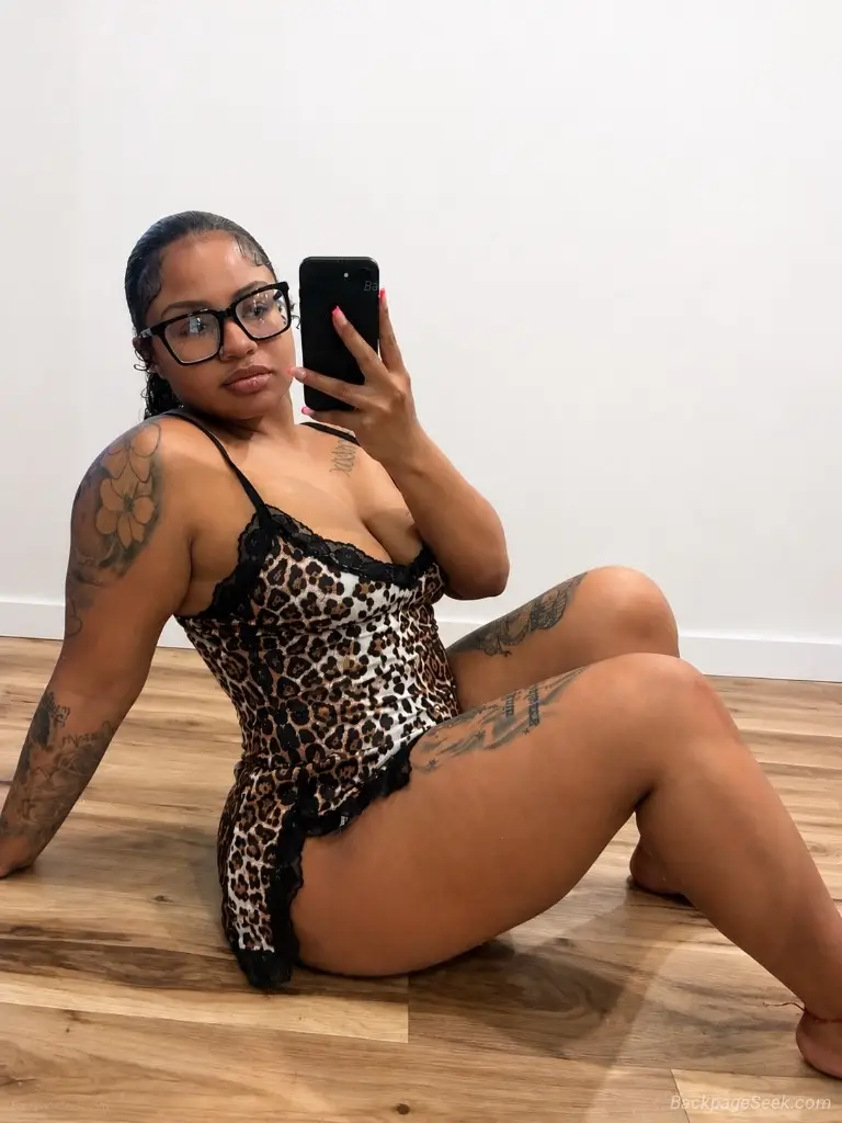 available now in Akron – Women Seeking Men photo 4