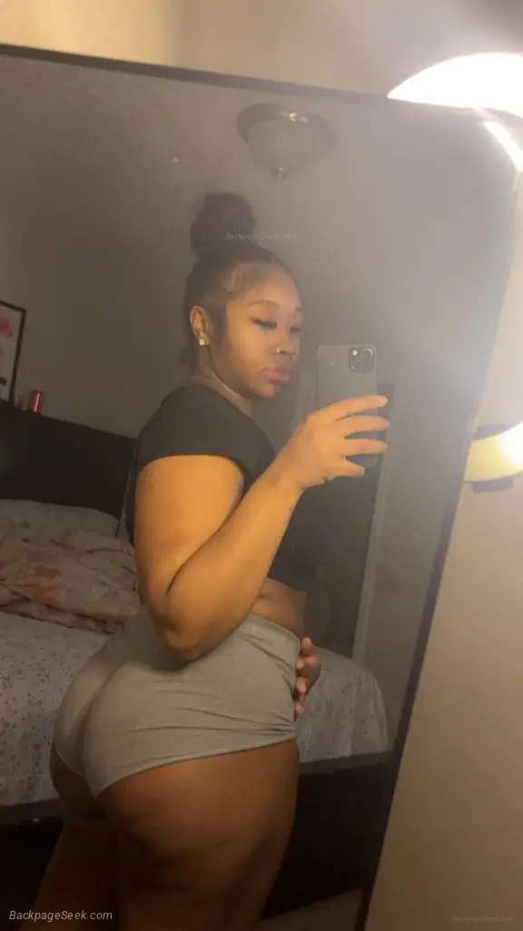 your little secret Naughty or Nice in Akron – Women Seeking Men photo 2