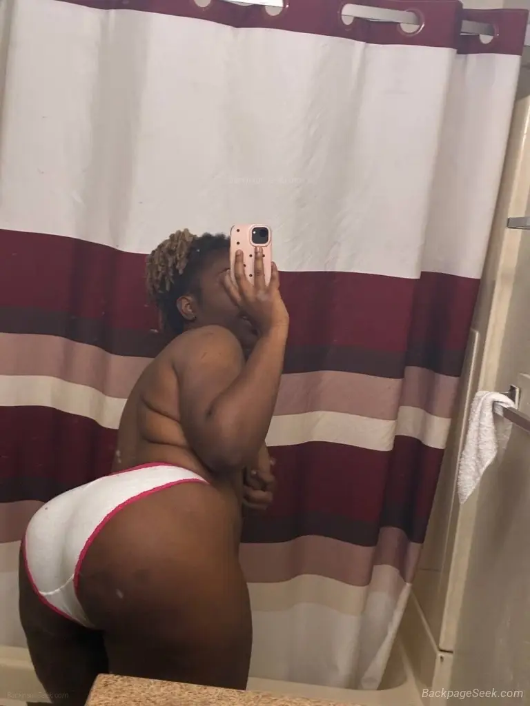 Tinyy ONLY HERE FOR A FEW in Albany – Women Seeking Men photo 2