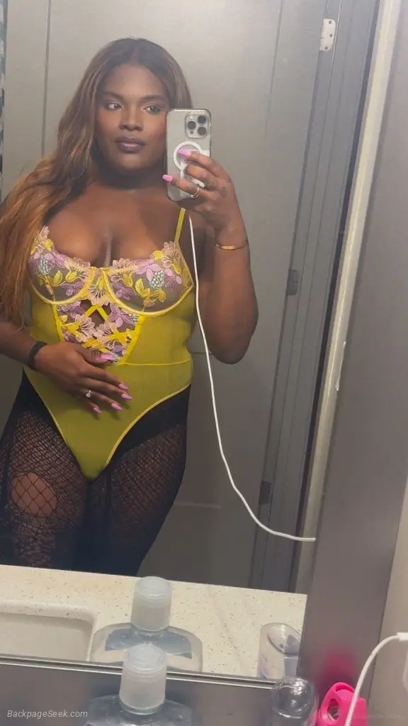 play with my snacks in Albany – Women Seeking Men photo 4