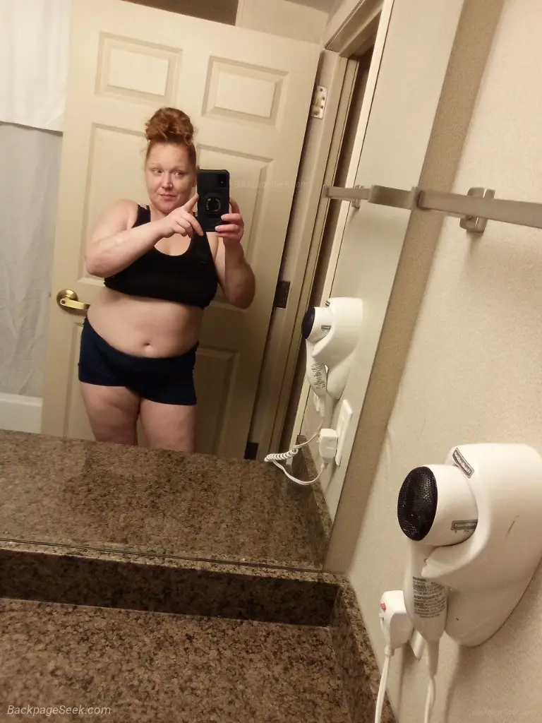 Natural redhead Brittany pregnant in Albany – Women Seeking Men photo 5