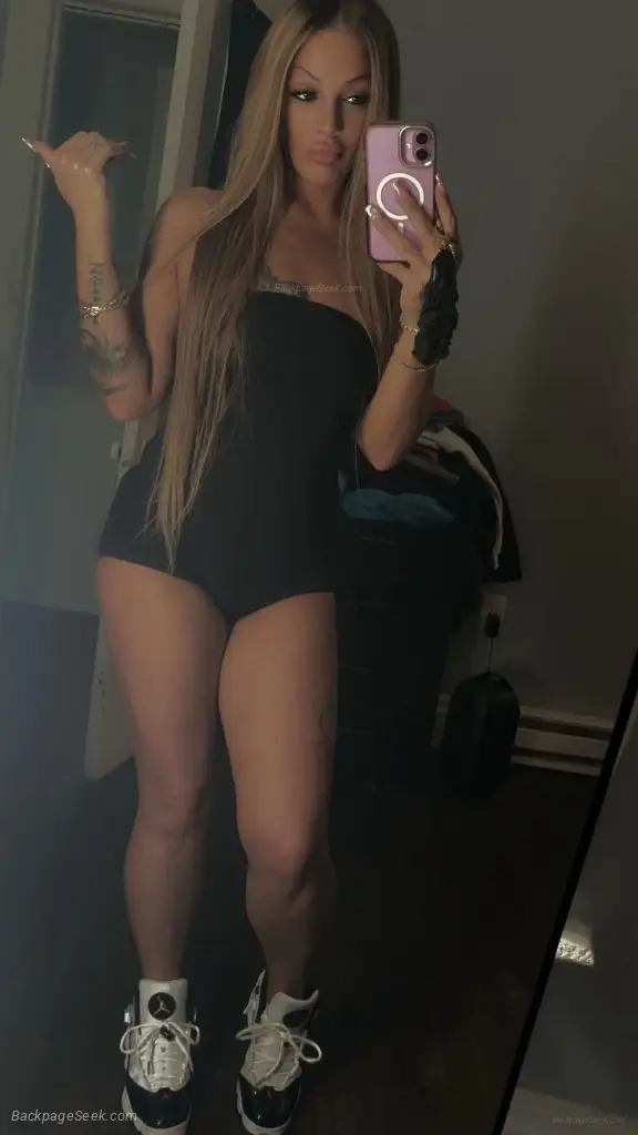 Sexy Italian Mistress in Albany – Women Seeking Men photo 4