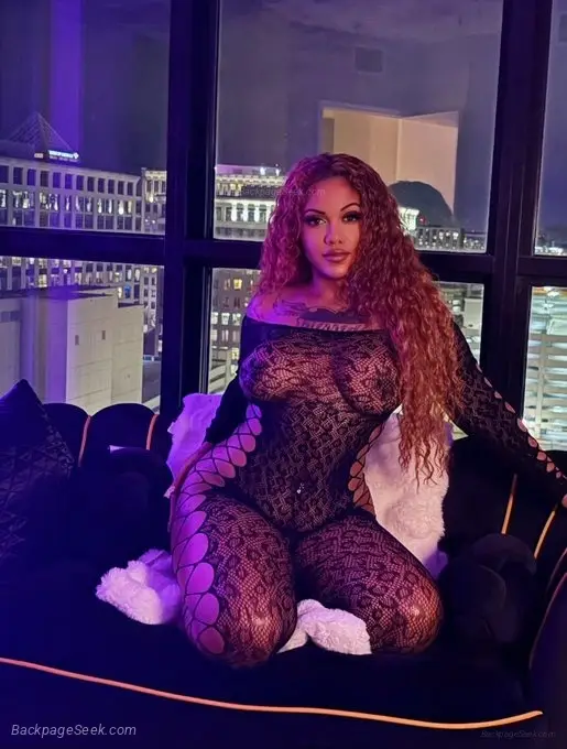 Your favorite creamy 5ft ball of fun Slim Thick Petite Freak... in Albany – Women Seeking Men photo 6