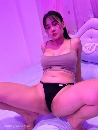 Your Busty Thai Goddess Sienna