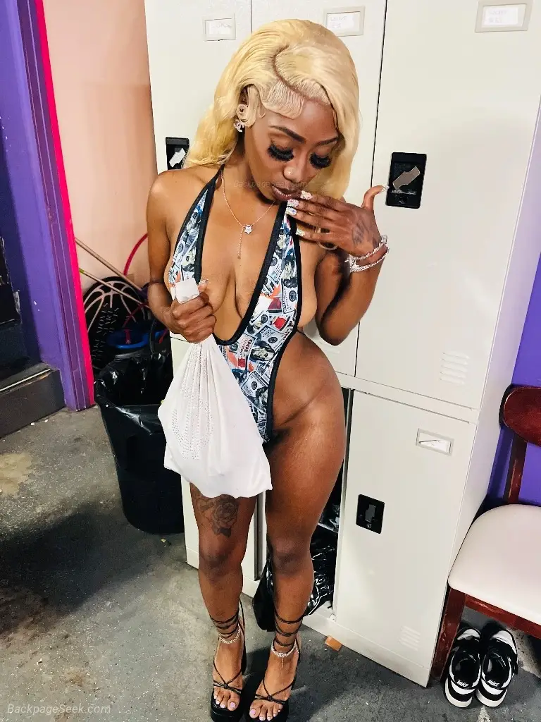 5 Girl in Albany – Women Seeking Men photo 4
