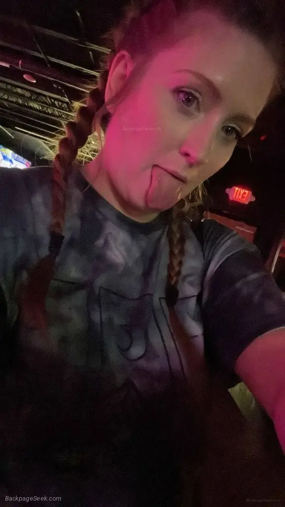 38 Years Hot Mom Lets play Ready for all services In/Out Car Fun