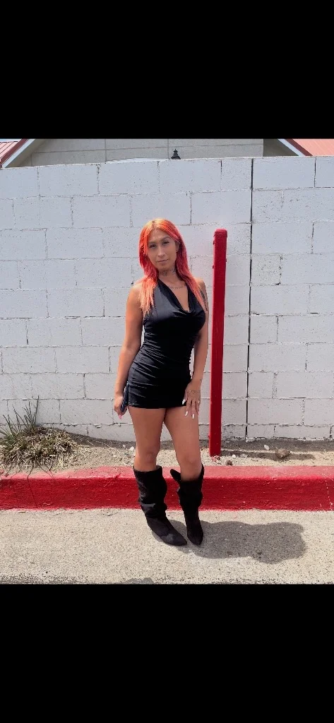 Latina bombshell young and ready in Albuquerque - Women Seeking Men photo 5
