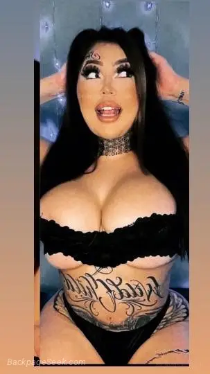 busty blue eyed beauty in Albuquerque – Women Seeking Men photo 3