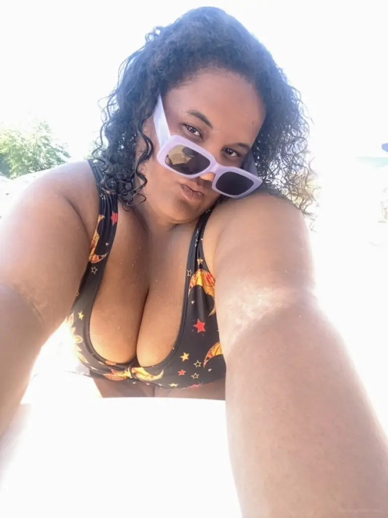 Incalls/ I do see truckers...we can exchange details $$$