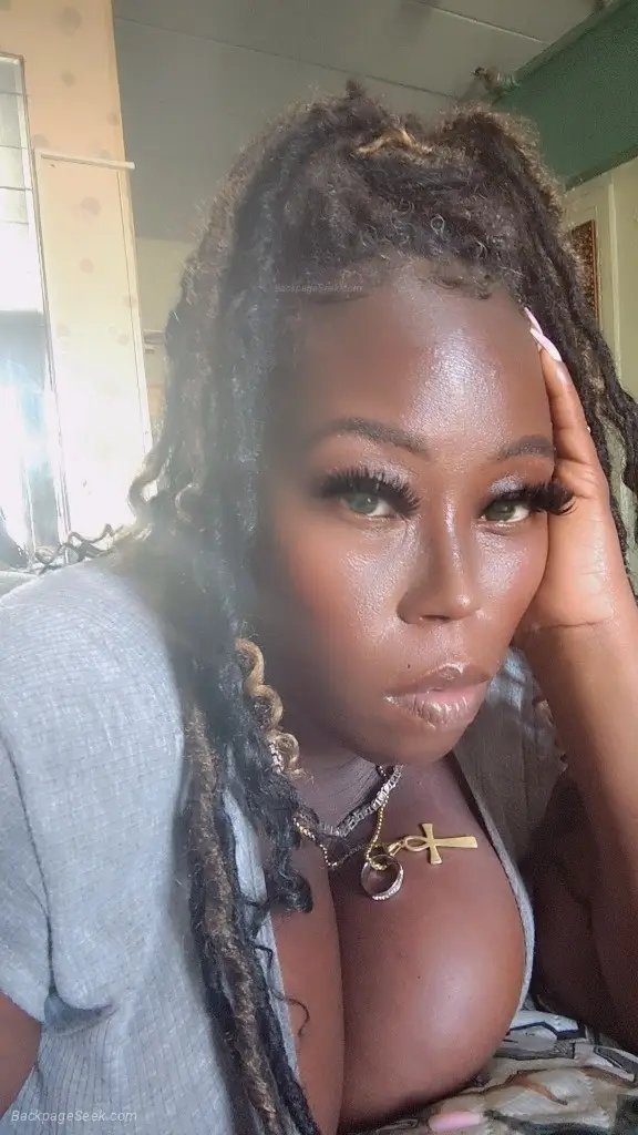 COME GET YOUR SOUL SNATCHED INS ONLY AVAILABLE CATCH THIS SO... in Athens – Women Seeking Men photo 2