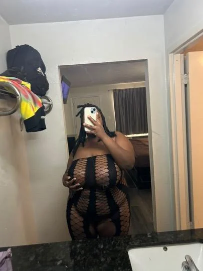 Thick Ebony 70 incalls private location thick and Wet Tell m... in Atlanta – Women Seeking Men photo 2