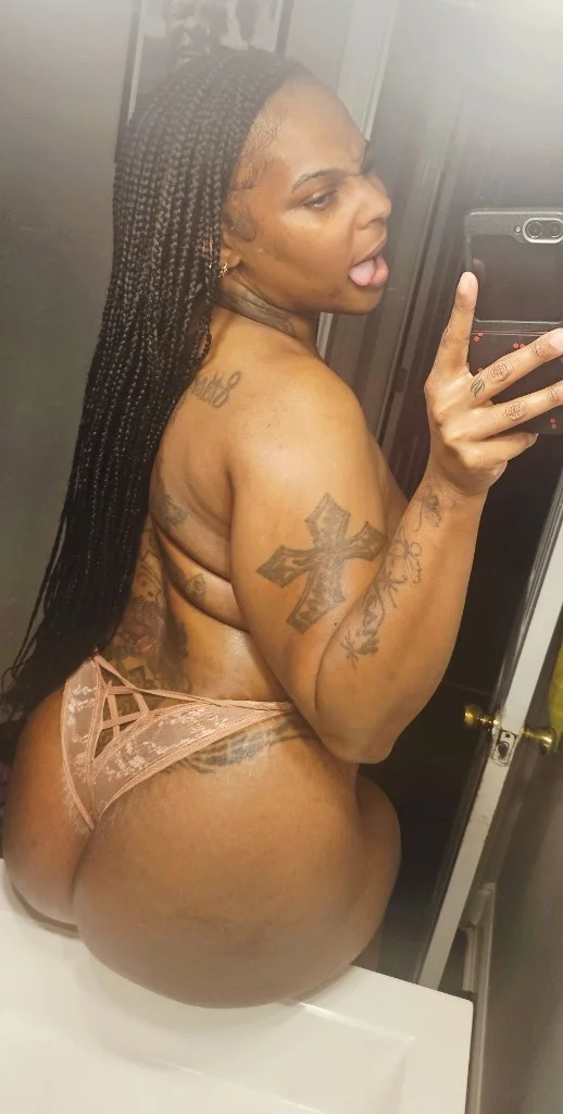 TALL STALLION in Atlanta – Women Seeking Men photo 6