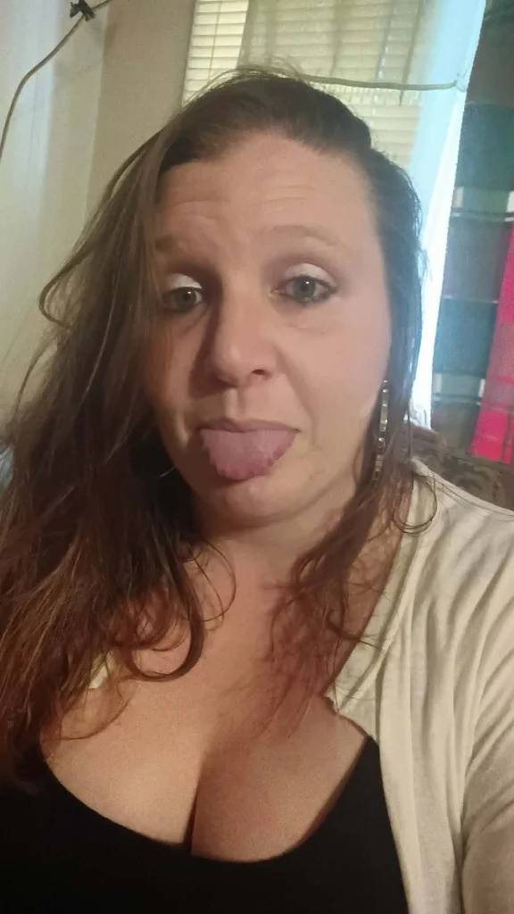 I'm a nice girl available outgoing Southern Bombshell in Atlanta – Women Seeking Men photo 3