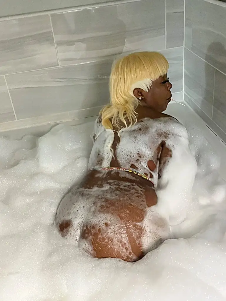 incalls only play with this wet pussy