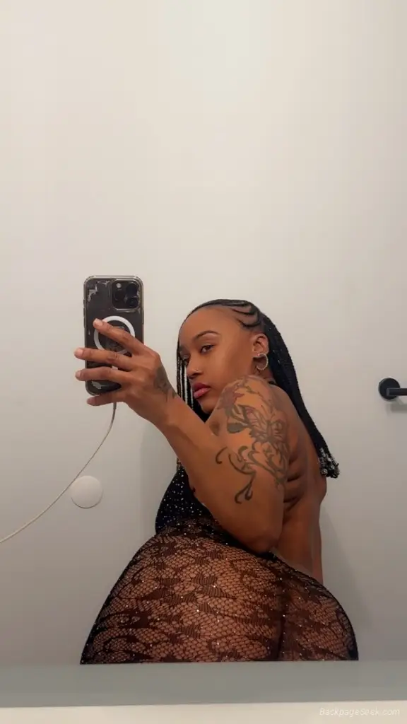 IM AT THE MITCHELLS COME SEE ME IN THE SKY in Atlanta – Women Seeking Men photo 3