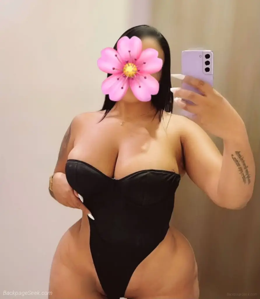 Hot Latin girl Big Bud Available