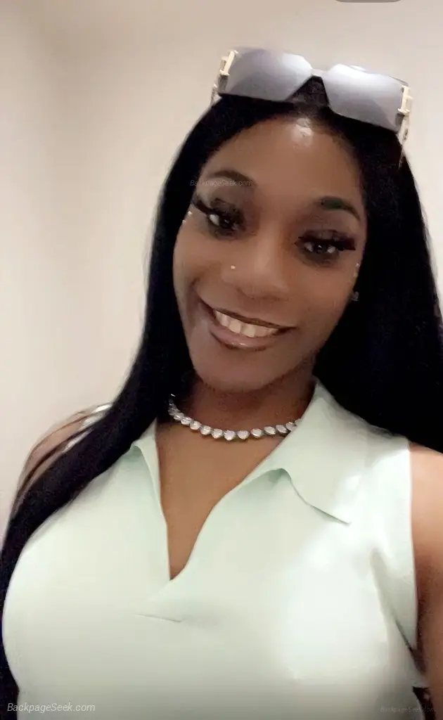 FREAKY BIG DICK TGIRL