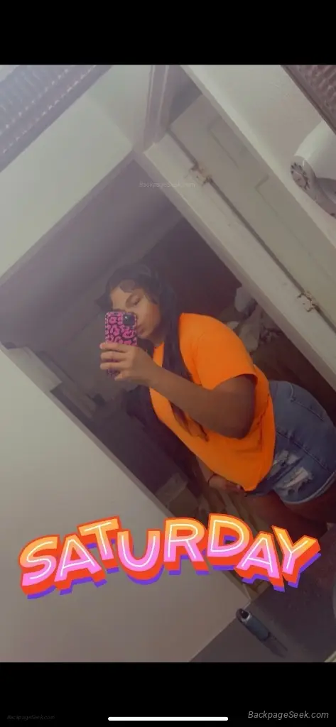Im 5'8 thick asf and a bottom cool person and good vibes my... in Atlanta – Women Seeking Men photo 6