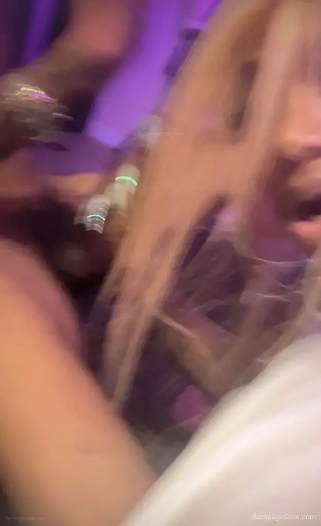 TWO HOT GIRLZ IN THE CITY READY TO TURN UP 35 LIVE SHOW !!! RN