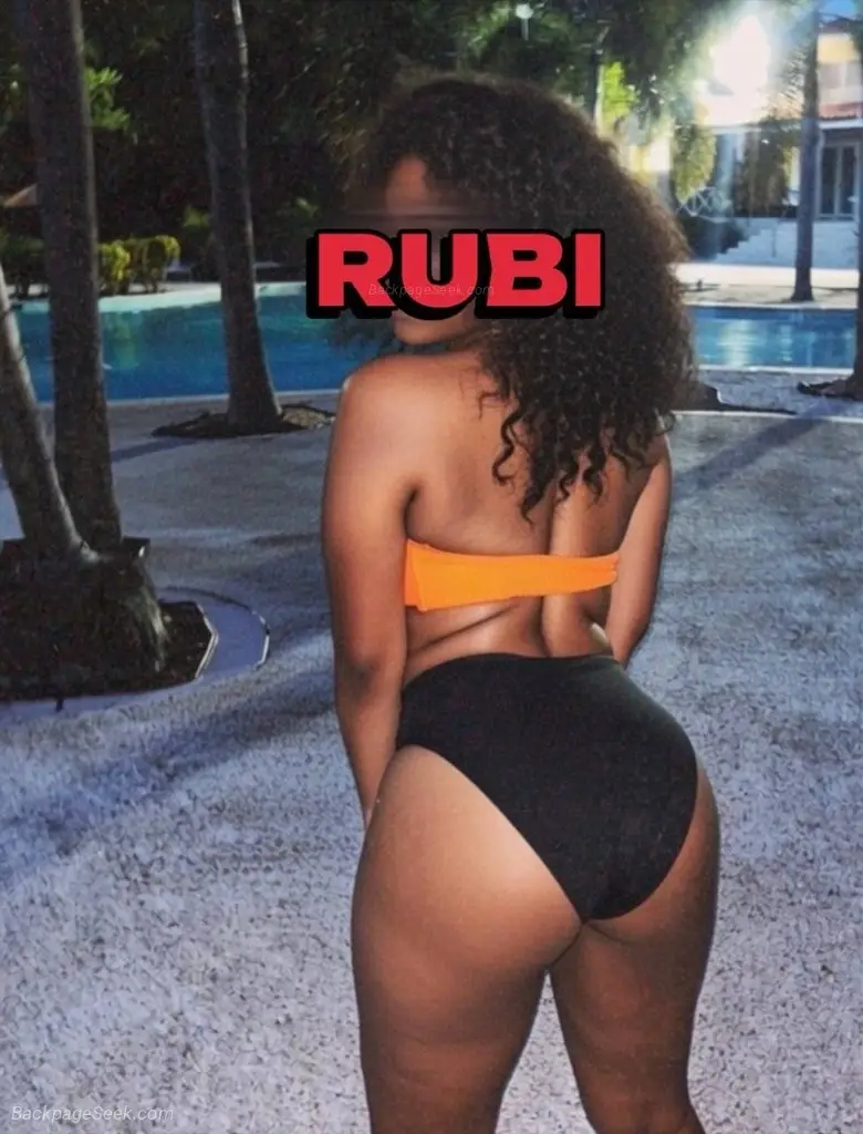 BELLA LATINA CALIENTE COMO EL CARIBE