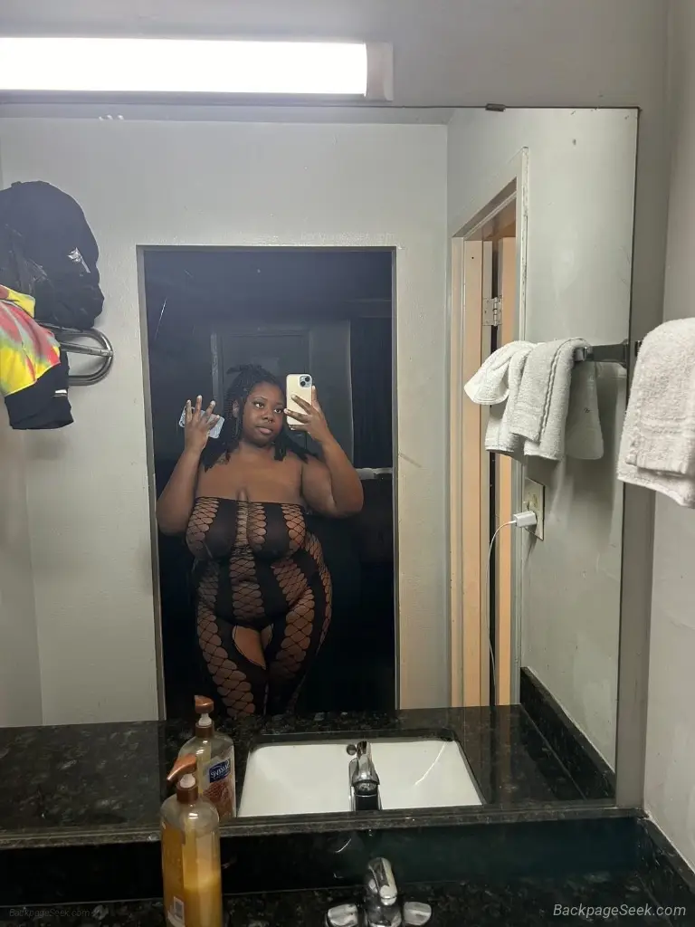 Thick Ebony thick and Wet Tell me your desire and its yours... in Atlanta – Women Seeking Men photo 3