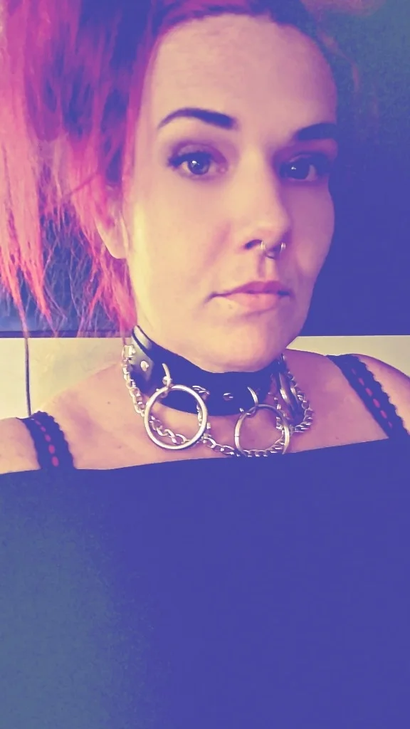 hot curvy brunette ready to drain you dry in Augusta - Women Seeking Men