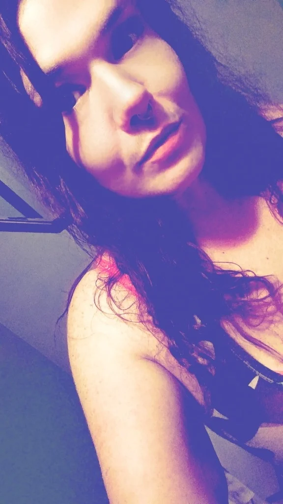 hot curvy brunette ready to drain you dry in Augusta - Women Seeking Men photo 4