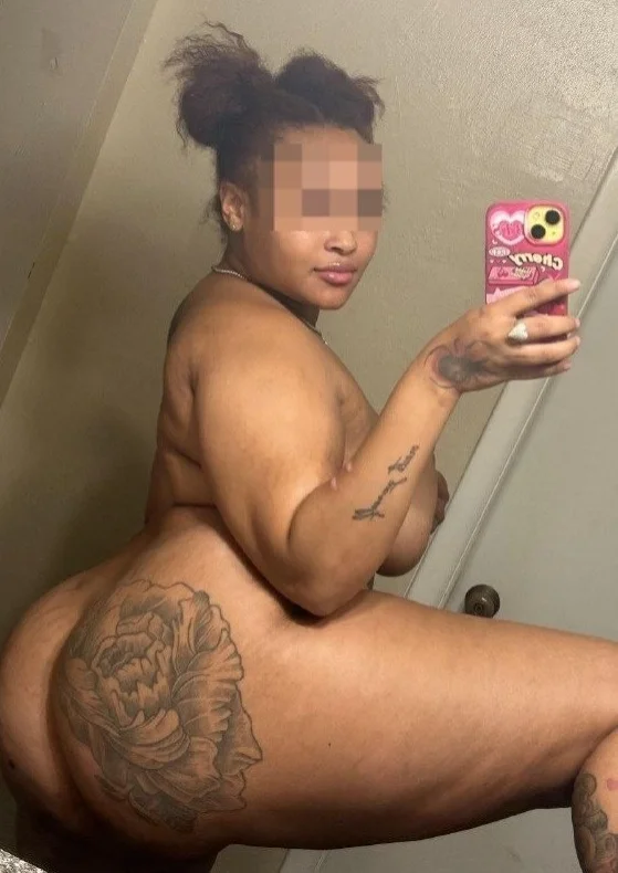 Cum Have An little Taste Of My Sugar Cookie Use WhatsApp for... in Augusta – Women Seeking Men photo 3