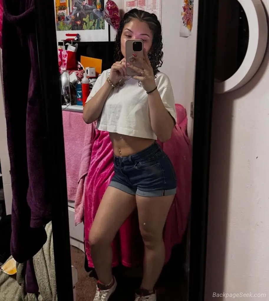 I'm sexy Latina queen Available Now for Incall Outcall Cardate Hotel