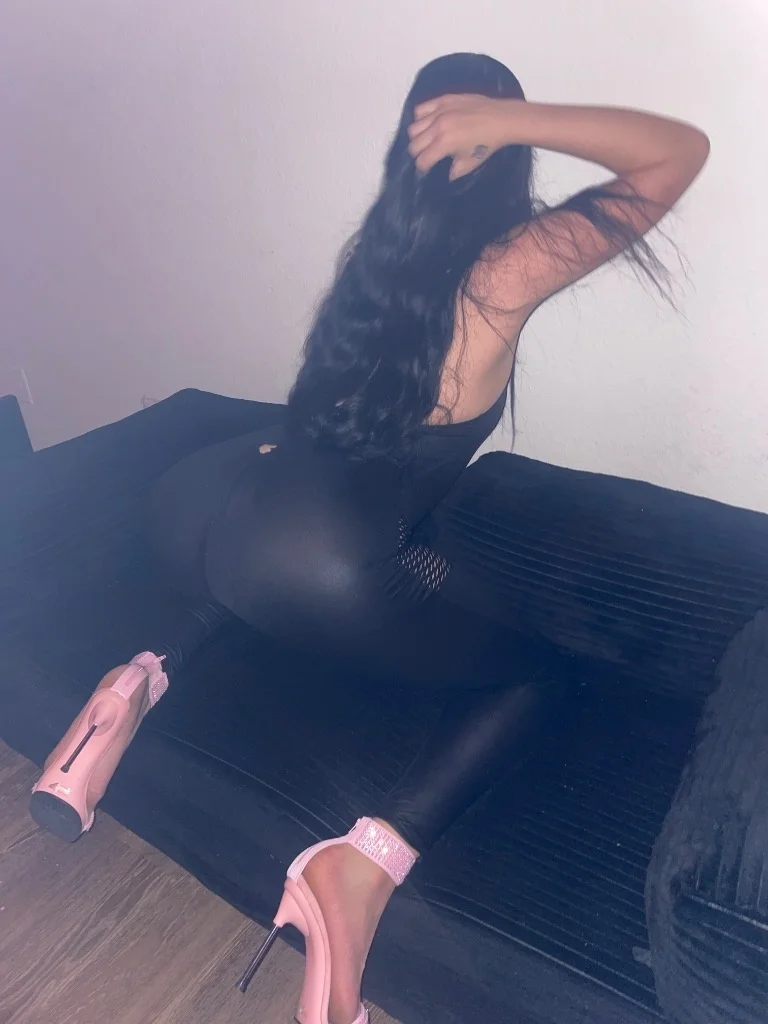 your favorite bambi in Austin – Women Seeking Men photo 6