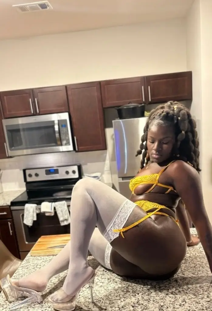 wettest grippest sexy chocolate ready to suckfuck in Austin – Women Seeking Men photo 3