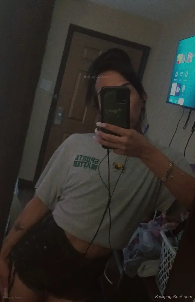 hey im back lets hang out - trans in Austin – Women Seeking Men photo 2