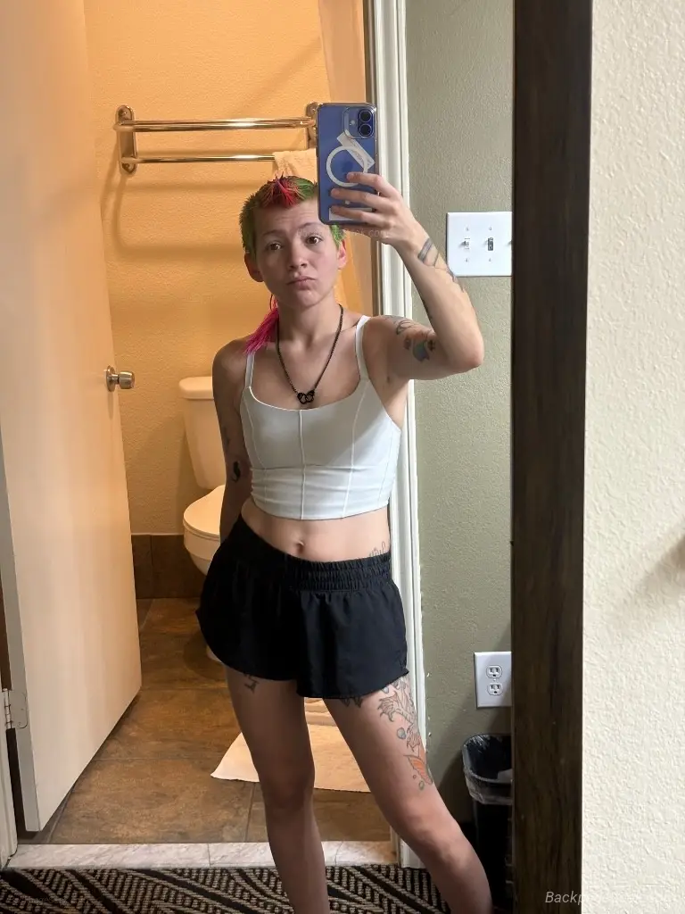 Manic Pixie Dream Minx must read below in Austin – Women Seeking Men photo 5
