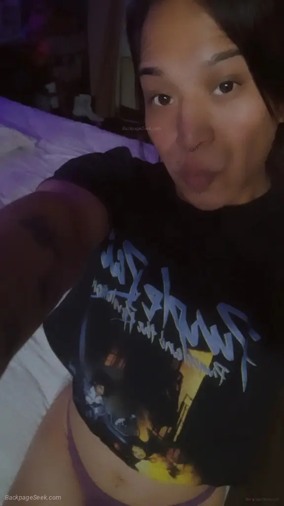 hey im back lets hang out - trans in Austin – Women Seeking Men photo 3