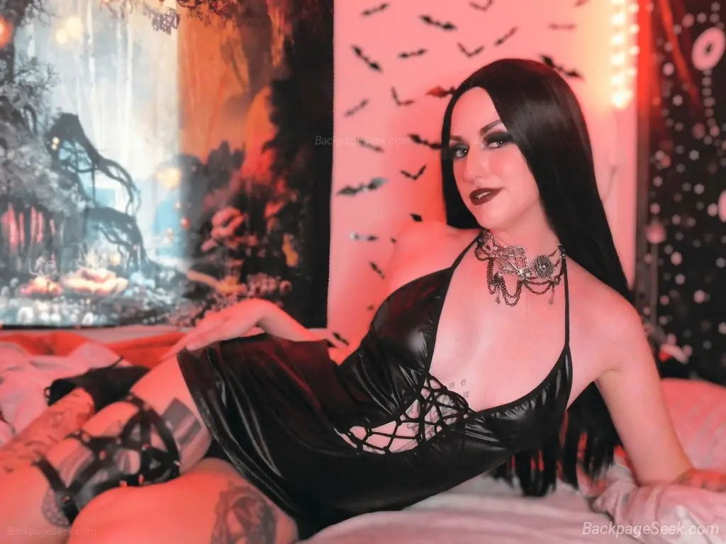 Petite Tattooed Probably Your Kind of Trouble in Austin – Women Seeking Men photo 4
