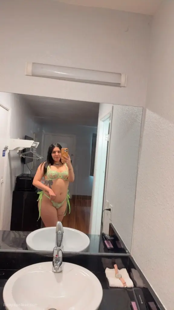 cubanita real y nalgona in Austin – Women Seeking Men photo 3