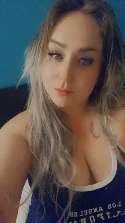 Big Booty Blue-Eyed Beauty At Your Service in Bakersfield – Women Seeking Men photo 2