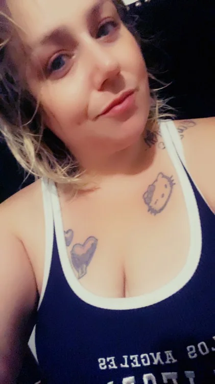 Big Booty Blue-Eyed Beauty At Your Service in Bakersfield – Women Seeking Men photo 3