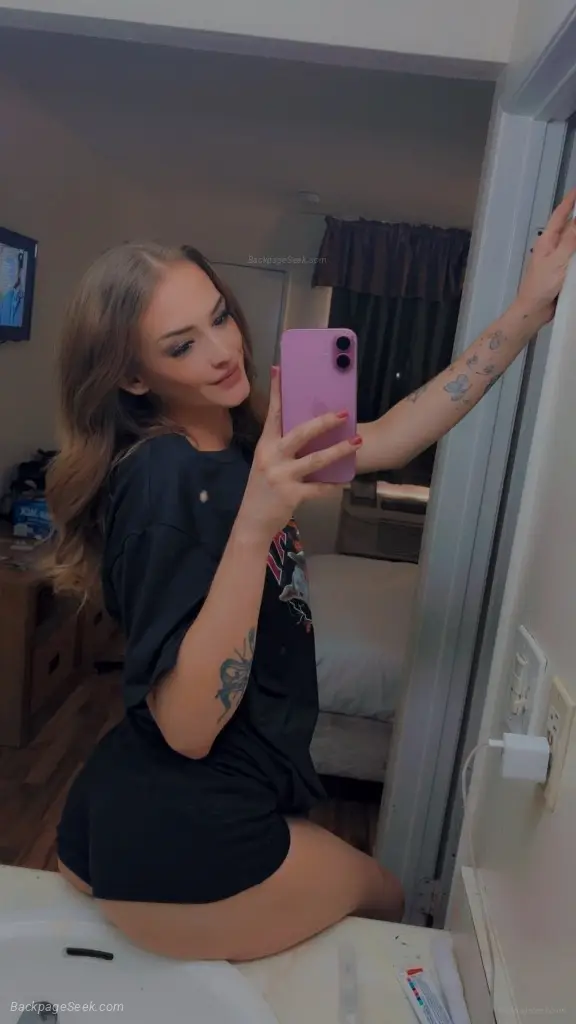 Come Get Freaky With Your Favorite White Girl for safe and s... in Bakersfield – Women Seeking Men photo 6