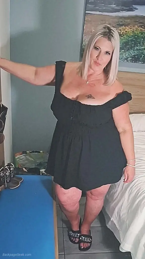 let me lighten your load in more then one way in Bakersfield – Women Seeking Men photo 6