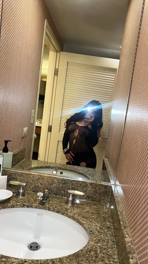 pretty foreiign doll lala outcalls carplay in Bakersfield – Women Seeking Men photo 5
