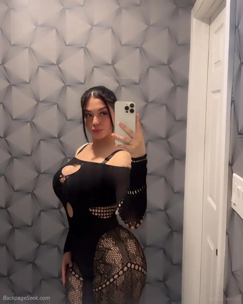 Hi babe I m 100 Latino If you want to see me send me a messa... in Bakersfield – Women Seeking Men photo 5