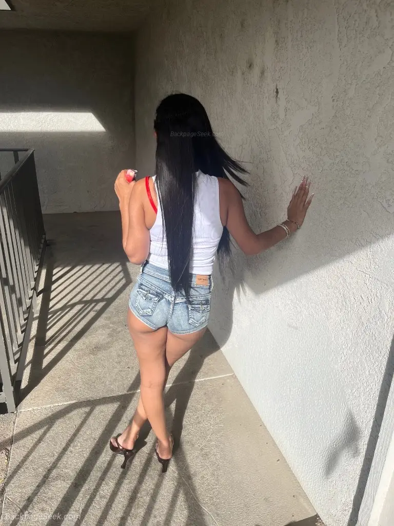 look at my videos incall outcall YOUR PETITE FIJI indian FAN... in Bakersfield – Women Seeking Men photo 3