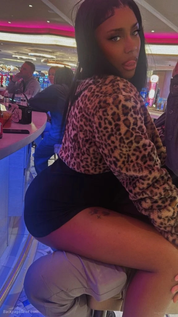 out 2 you Outcall only Dont miss out in Birmingham – Women Seeking Men photo 2