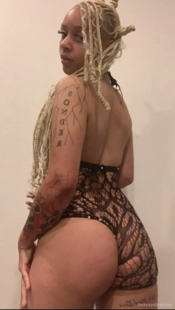 a light-skinned vixen ready to fulfill your fantasy in Birmingham – Women Seeking Men photo 4