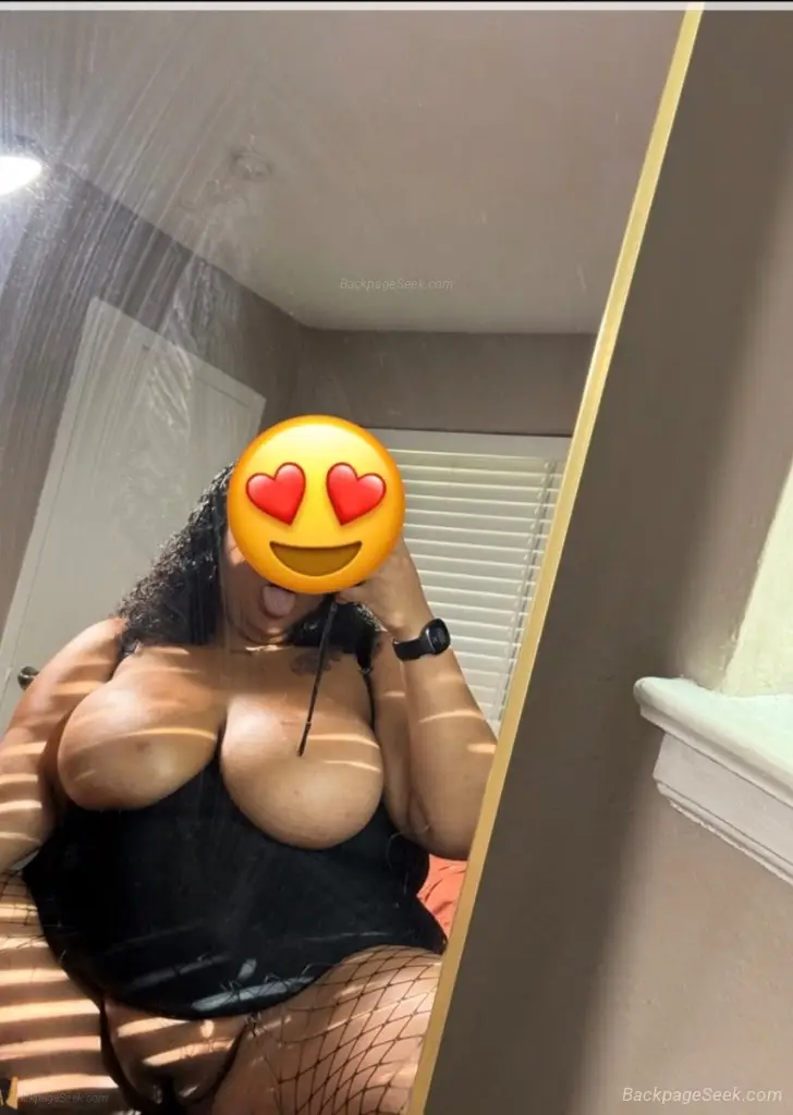 Wet pussy Redbone glow , BBW curves, pure temptation