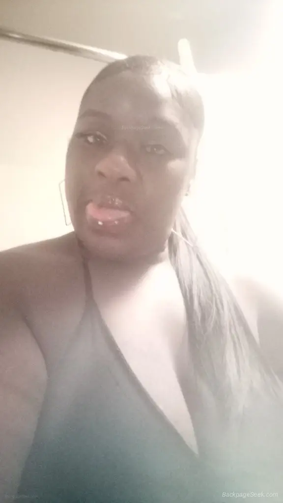 i know you looking WHERE YOU AT THUGGDADDY