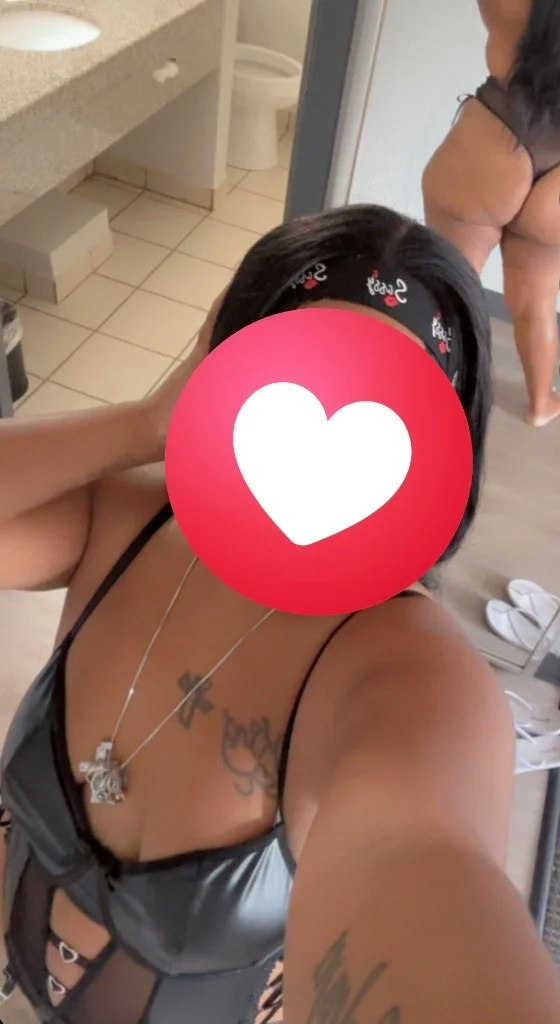 Cum taste some of this creamy Karmel Limited time only in Bloomington – Women Seeking Men photo 3