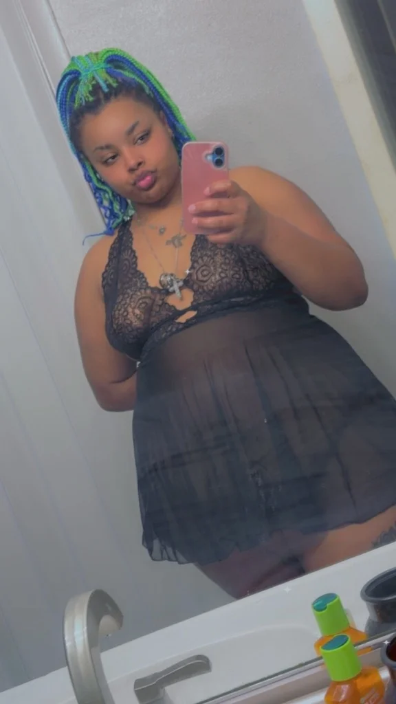 Cum taste some of this creamy Karmel Limited time only in Bloomington – Women Seeking Men photo 6