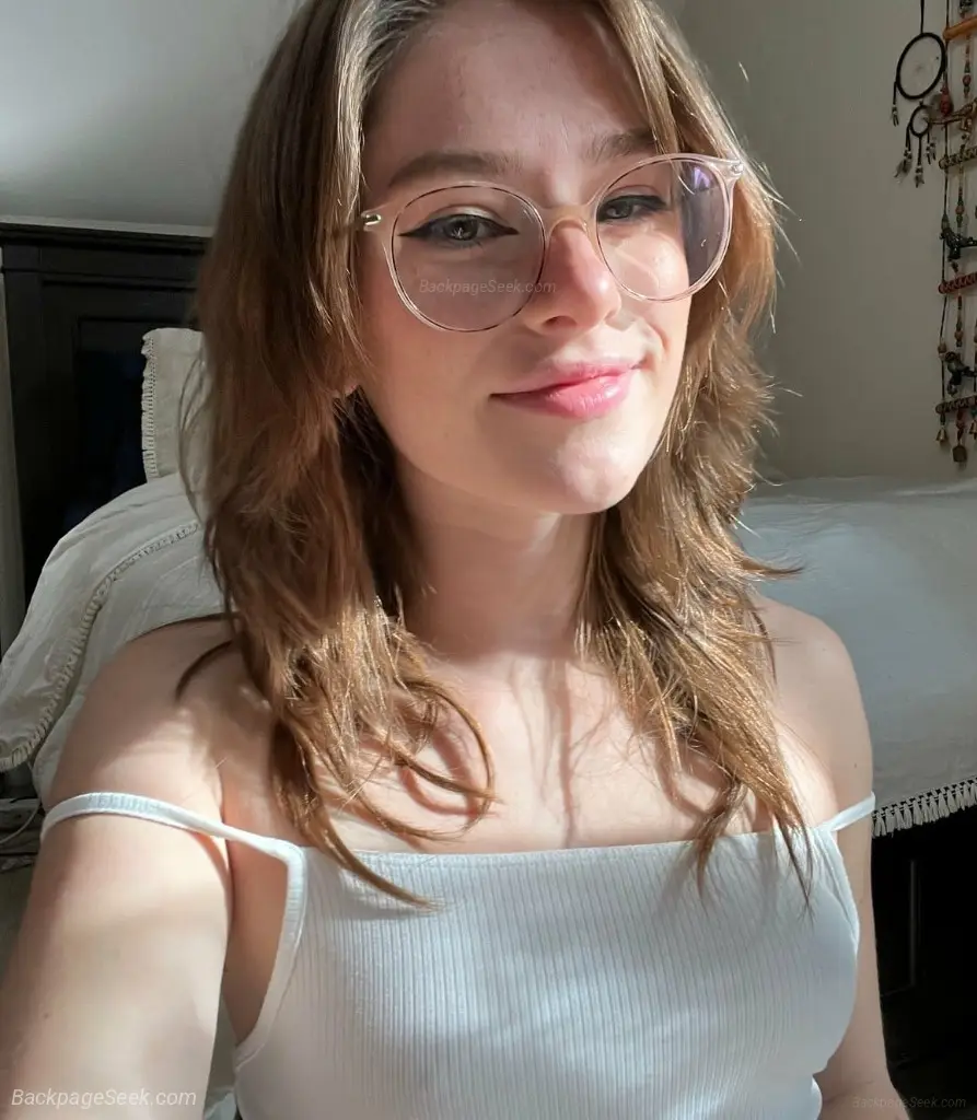 Horny for sex and I love to kiss and suck your dick